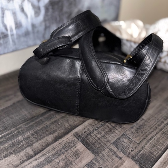 Le Donne Leather Riverwalk Women's Backpack - Picture 4 of 10